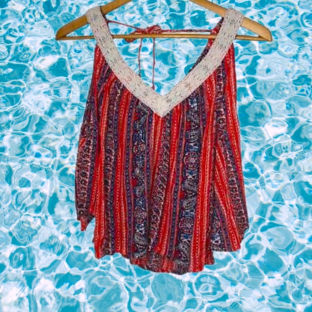 HOLLISTER - Red White and Blue Cold Shoulder Boho Top